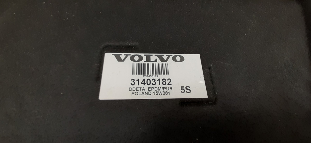 VOLVO XC90 II WYKŁADZINA BAGAŻNIKA 31403182