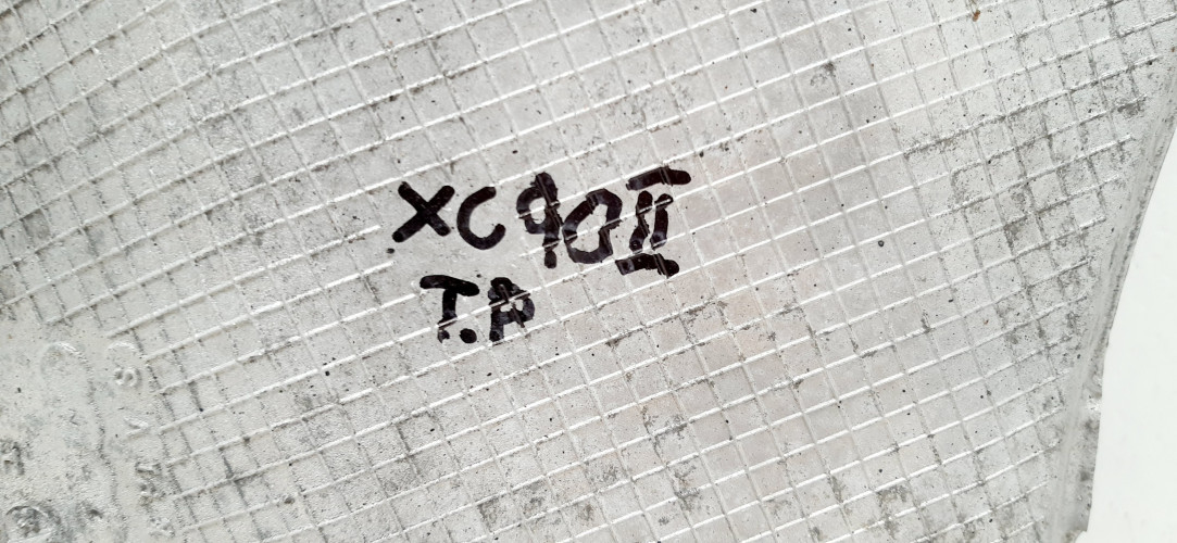VOLVO XC90 II WAHACZ PRAWY TYŁ 31360734