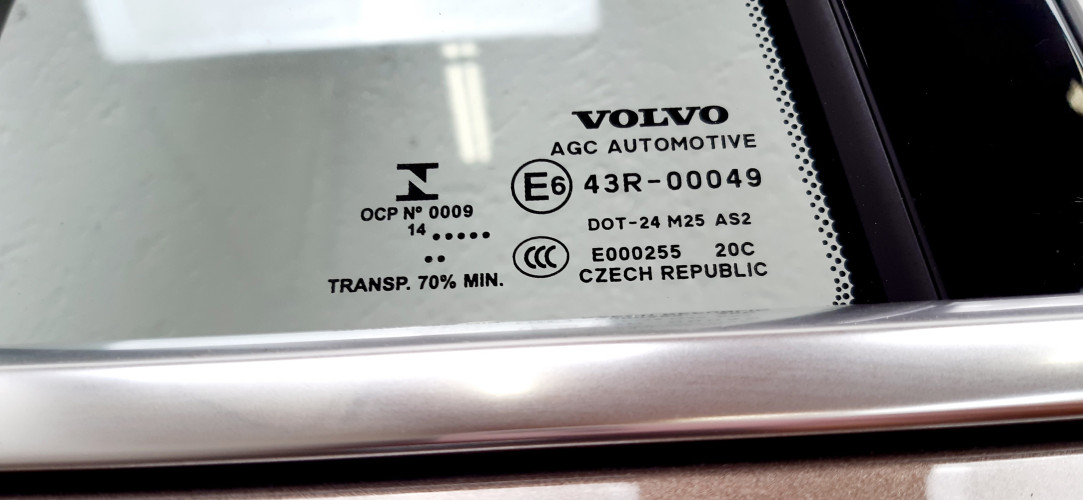 VOLVO XC90 II DRZWI PRAWE TYŁ 700-16