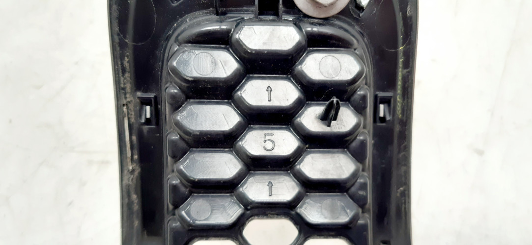 JEEP CHEROKEE KL KRATKA MASKI NR. 5 68138335