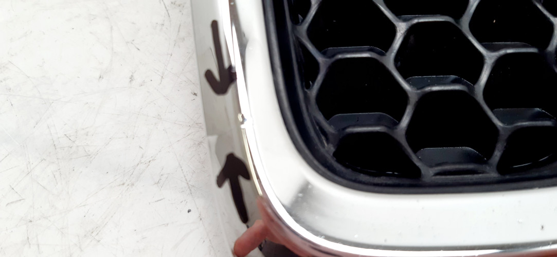 JEEP CHEROKEE KL KRATKA MASKI NR. 2 68138335