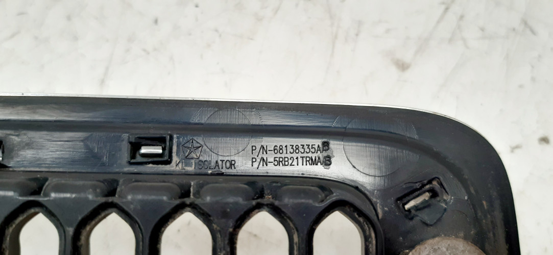 JEEP CHEROKEE KL KRATKA MASKI NR. 2 68138335