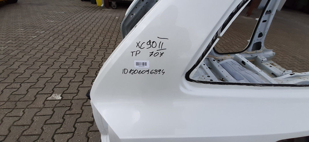 VOLVO XC90 II ĆWIARTKA BŁONIK PRAWA TYŁ 707
