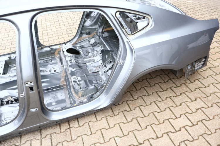 VOLVO S90 II ĆWIARTKA BŁOTNIK LEWA TYŁ 714