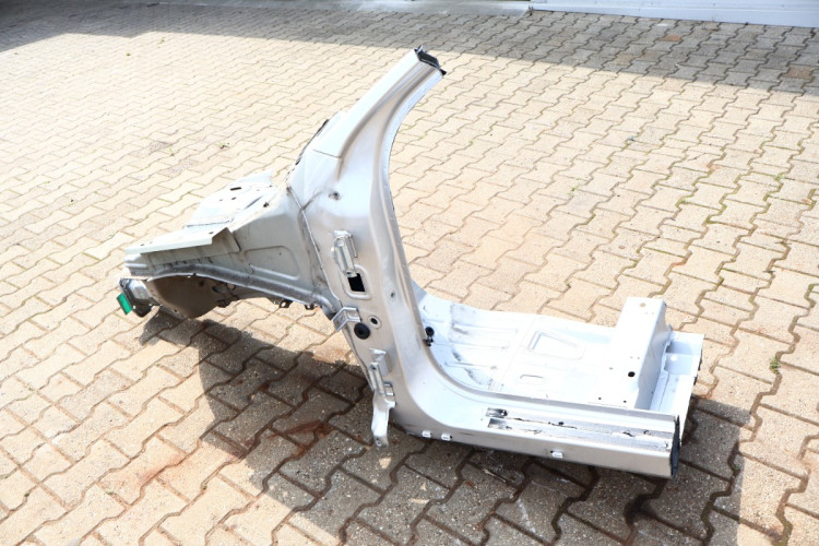 VOLVO XC60 I LIFT ĆWIARTKA LEWA PRZÓD