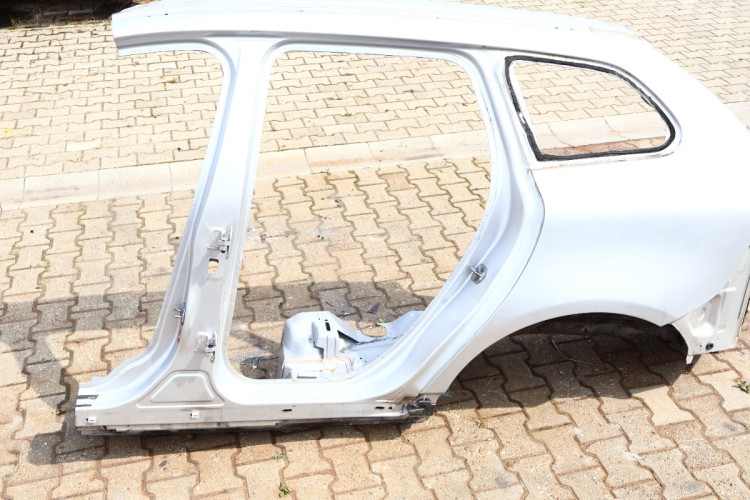 VOLVO XC60 I LIFT ĆWIARTKA BŁOTNIK LEWA TYŁ 711-16