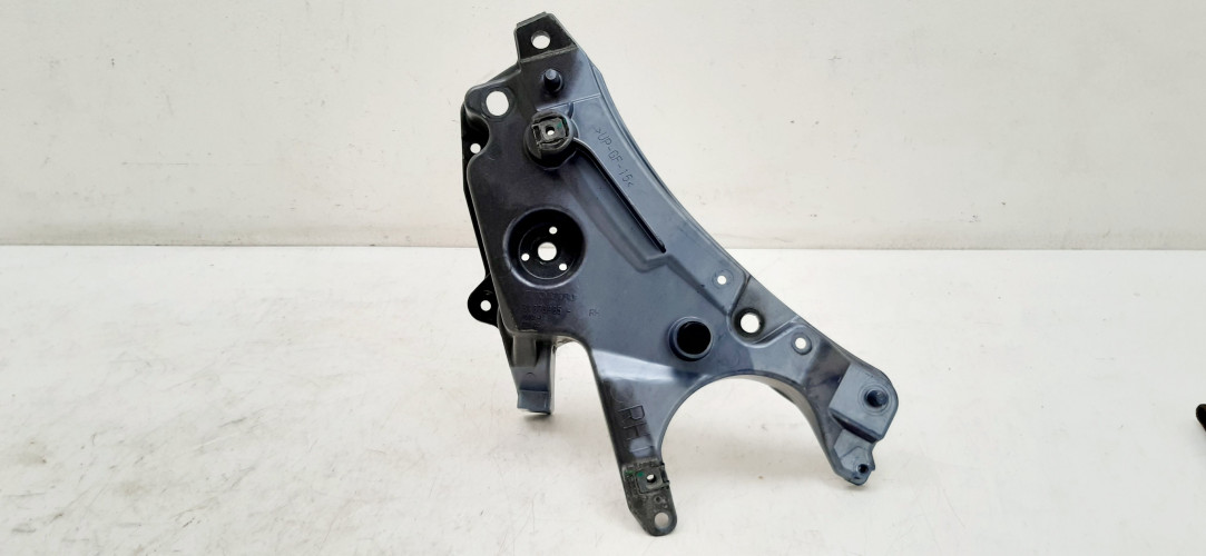 VOLVO V90 II ŚLIZG MOCOWANIE BŁOTNIKA PRAWY PRZÓD 721-16 31378985