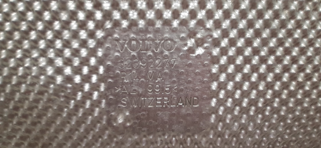 VOLVO XC90 II OSŁONA TERMICZNA 32392277