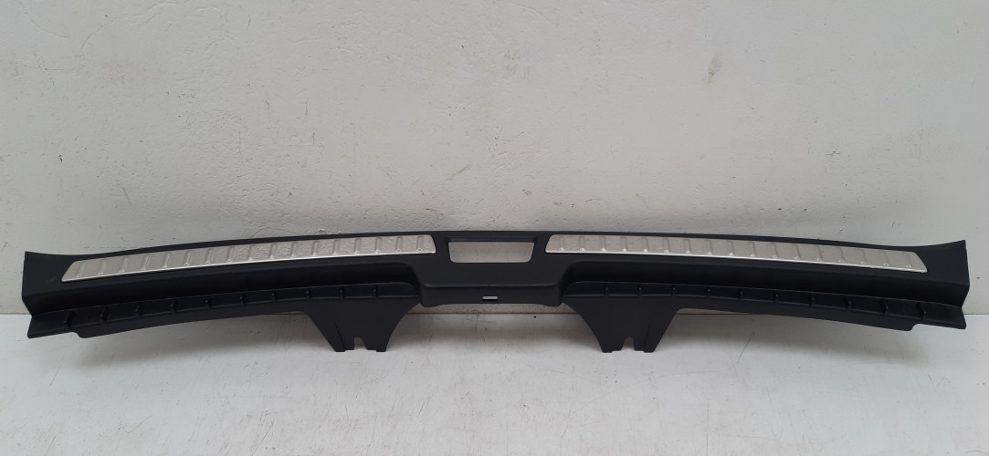 VOLVO XC90 II OSŁONA PASA TYLNEGO 32353428