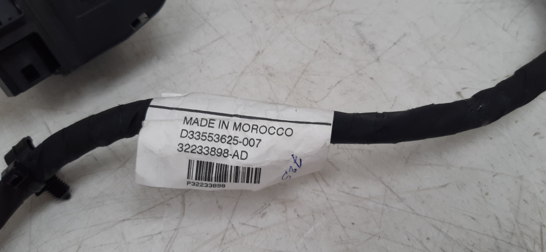 VOLVO XC90 II KLEMA PLUSOWA BEZPIECZNIK AKUMULATORA 32212903, 32233898