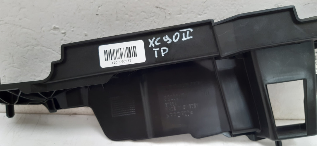 VOLVO XC90 II LISTWA OSŁONA BAGAŻNIKA PRAWA 32239171