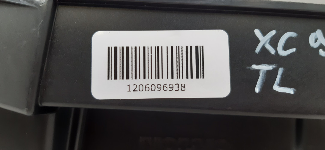 VOLVO XC90 II LISTWA OSŁONA BAGAŻNIKA LEWA 32239170