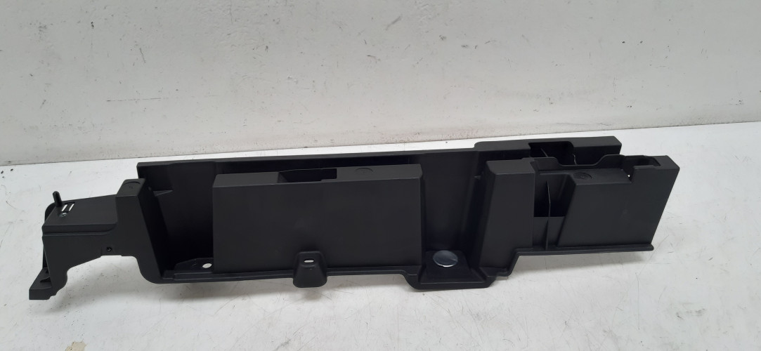 VOLVO XC90 II LISTWA OSŁONA BAGAŻNIKA LEWA 32205576