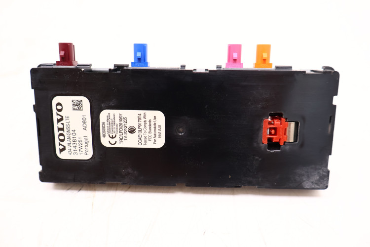 VOLVO XC90 II PŁETWA ANTENA DACHOWA 717-46 31438104, 39826458