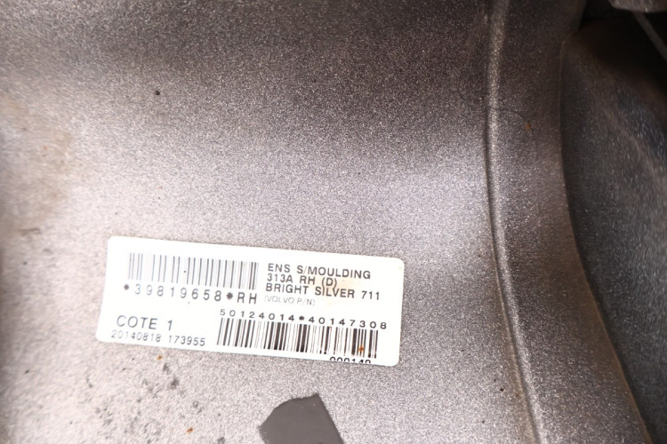 VOLVO XC60 I LIFT LISTWA PROGOWA PRAWA 711-16 39819658