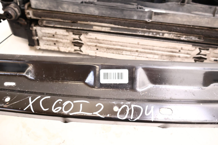 VOLVO XC60 I LIFT 2.0 D4 PAS PRZEDNI CHŁODNICE 31338823, 31338236