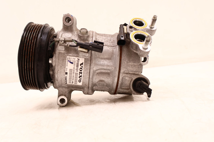 VOLVO S90 II 2.0 D4 SPRĘŻARKA KLIMATYZACJI 31699131