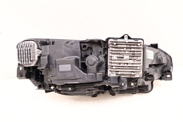 VOLVO S90 II LAMPA LEWA PRZÓD MID LED UK 31655153