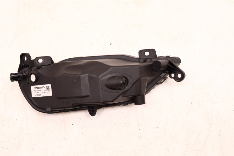 VOLVO S90 II HALOGEN LEWY PRZÓD 31395865