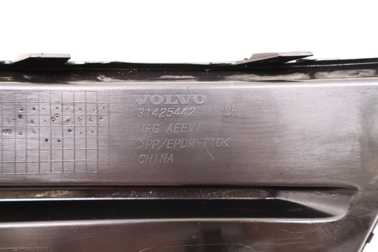 VOLVO S90 II 2.0 D4 ZAŚLEPKA HALOGENU ZDERZAKA LEWA PRZÓD 31425442