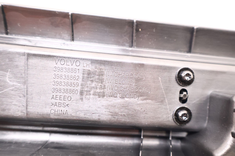 VOLVO S90 II LISTWA NAKŁADKA PROGU LEWA 39838861
