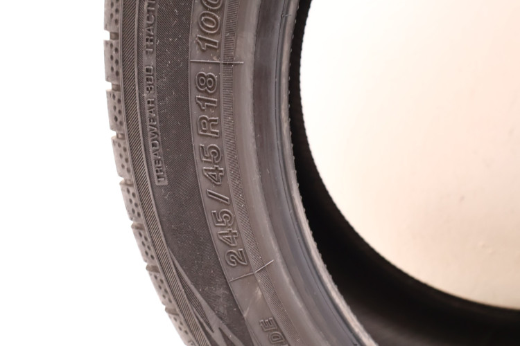 OPONA YOKOHAMA BLUEARTH GT AE51 245/45/18