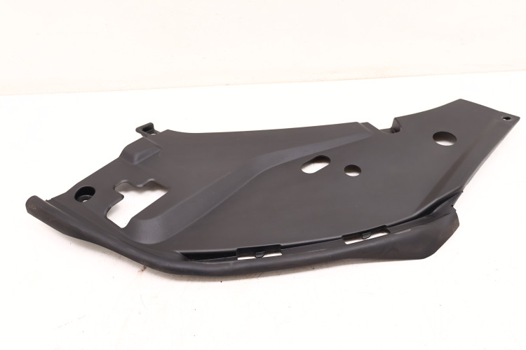 VOLVO S90 II OSŁONA PASA PRZEDNIEGO LEWA 31386868
