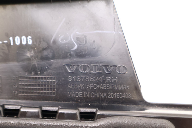 VOLVO S90 II LISTWA DRZWI PIONOWA PRAWA PRZÓD 31378624