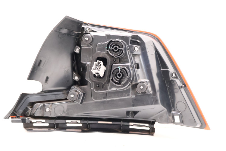 VOLVO S90 II LAMPA LEWA TYŁ LED 31698712