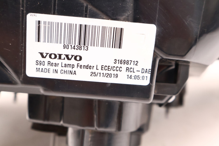 VOLVO S90 II LAMPA LEWA TYŁ LED 31698712