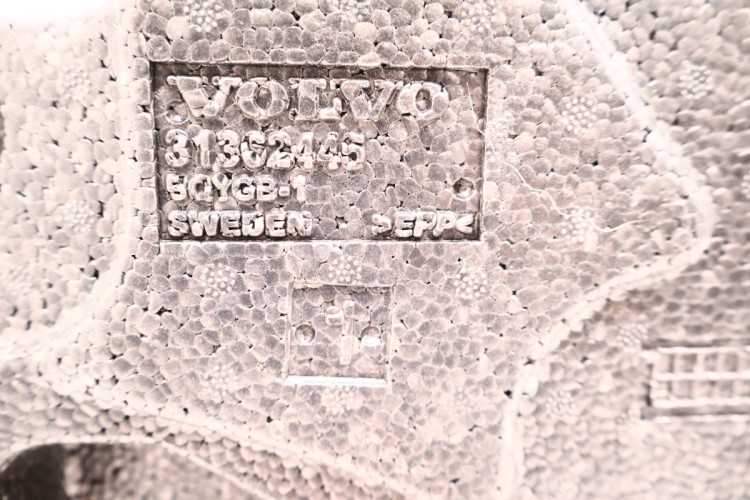 VOLVO XC60 I LIFT ZESTAW NAPRAWCZY WKŁAD BAGAŻNIKA 31362445