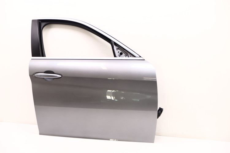 ALFA ROMEO GIULIA DRZWI PRAWE PRZÓD 318