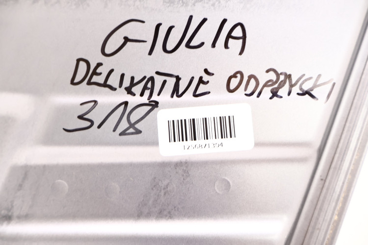 ALFA ROMEO GIULIA MASKA POKRYWA SILNIKA 318