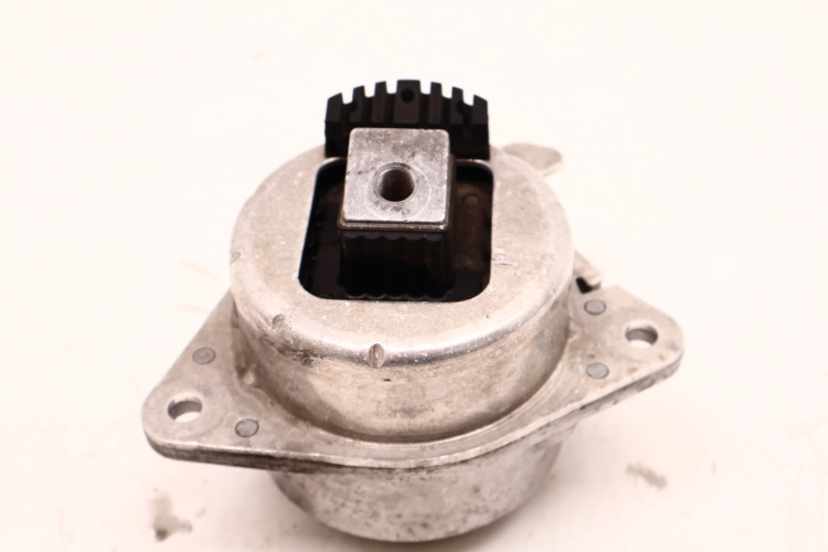 ALFA ROMEO GIULIA 2.2 MTJ ŁAPA PODUSZKA SILNIKA PRAWA PRZÓD 505515110