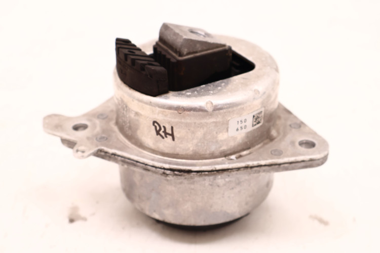 ALFA ROMEO GIULIA 2.2 MTJ ŁAPA PODUSZKA SILNIKA PRAWA PRZÓD 505515110