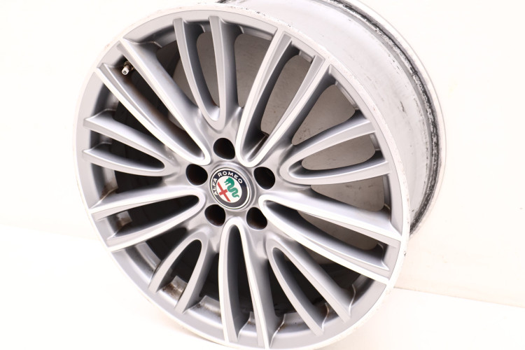 ALFA ROMEO GIULIA FELGA ALUMINIOWA 18X8.0 156107471