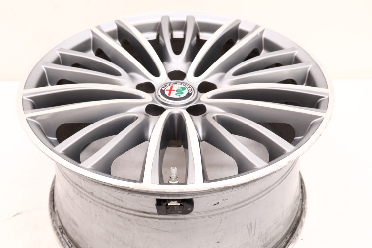 ALFA ROMEO GIULIA FELGA ALUMINIOWA 18X9.0 156119156