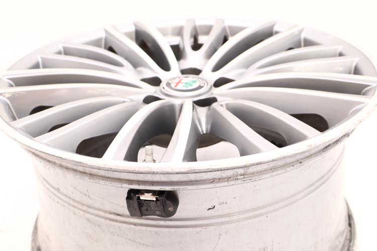 ALFA ROMEO GIULIA FELGA ALUMINIOWA 18X9.0 156119156
