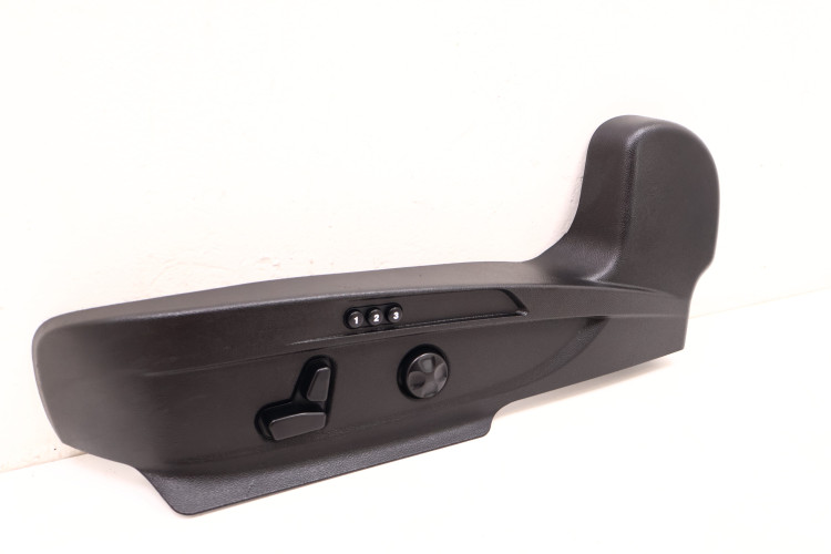 ALFA ROMEO GIULIA PRZEŁĄCZNIK PANEL FOTELA LEWY PRZÓD 670006150