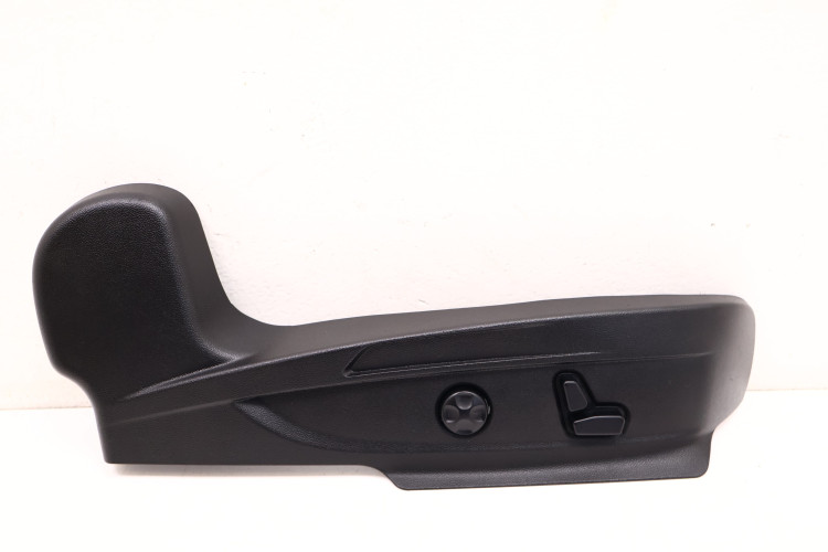 ALFA ROMEO GIULIA PRZEŁĄCZNIK PANEL FOTELA PRAWY PRZÓD 670006150