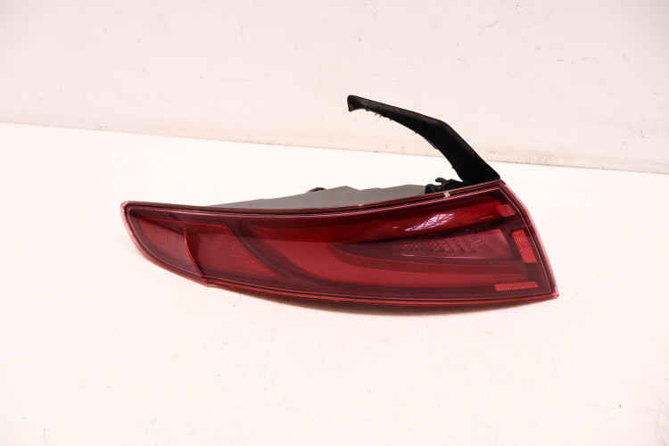 ALFA ROMEO GIULIA LAMPA LEWA TYŁ 20690107