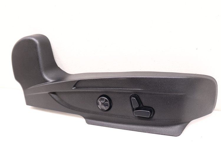 ALFA ROMEO GIULIA PRZEŁĄCZNIK PANEL FOTELA PRAWY PRZÓD 670006150