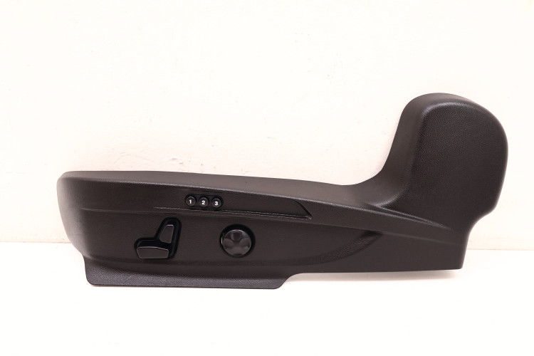 ALFA ROMEO GIULIA PRZEŁĄCZNIK PANEL FOTELA LEWY PRZÓD 670006150
