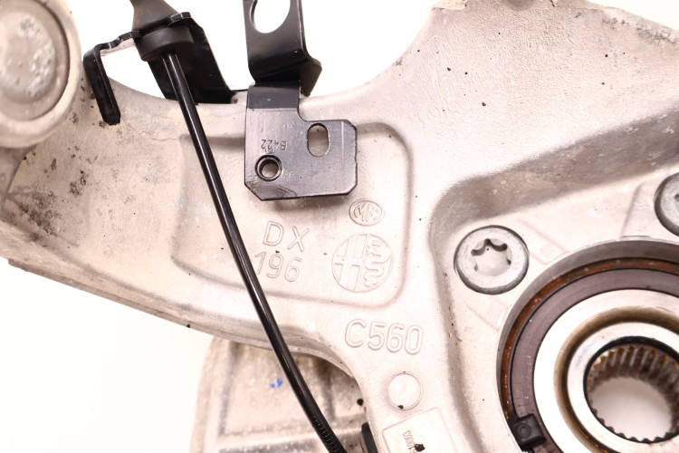 ALFA ROMEO GIULIA 2.2 MTJ ZWROTNICA ZAWIESZENIE PRAWE TYŁ 50549121, 50543988