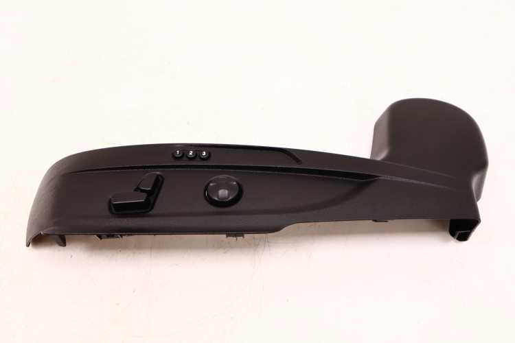 ALFA ROMEO GIULIA PRZEŁĄCZNIK PANEL FOTELA LEWY PRZÓD 670006150
