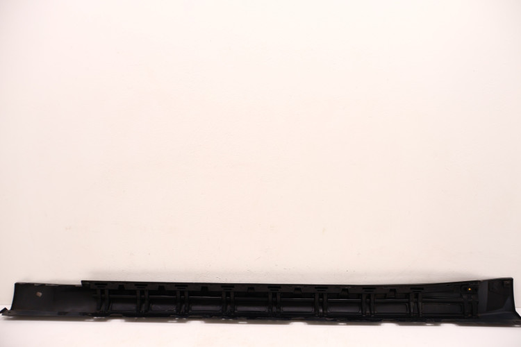 ALFA ROMEO GIULIA LISTWA PROGOWA PRAWA 1561072772