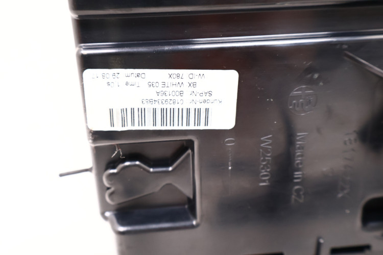 ALFA ROMEO GIULIA RAMKA DEKOR UCHWYT NA KUBKI 1561146870