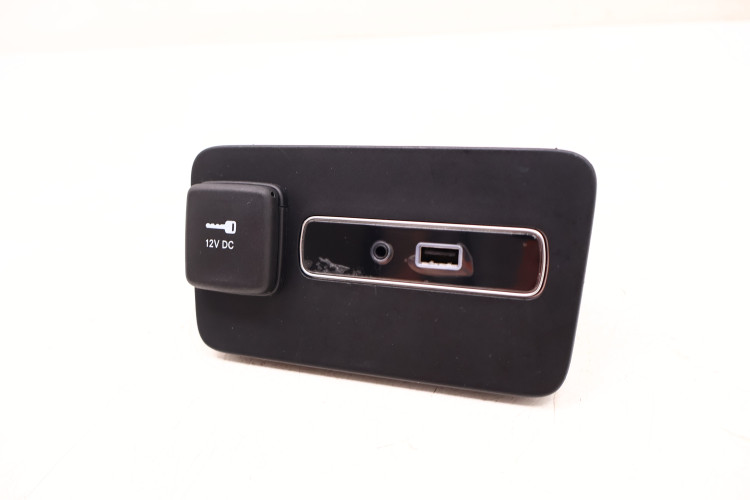 ALFA ROMEO GIULIA GNIAZDO USB 156118209