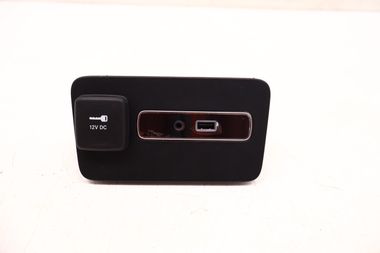ALFA ROMEO GIULIA GNIAZDO USB 156118209