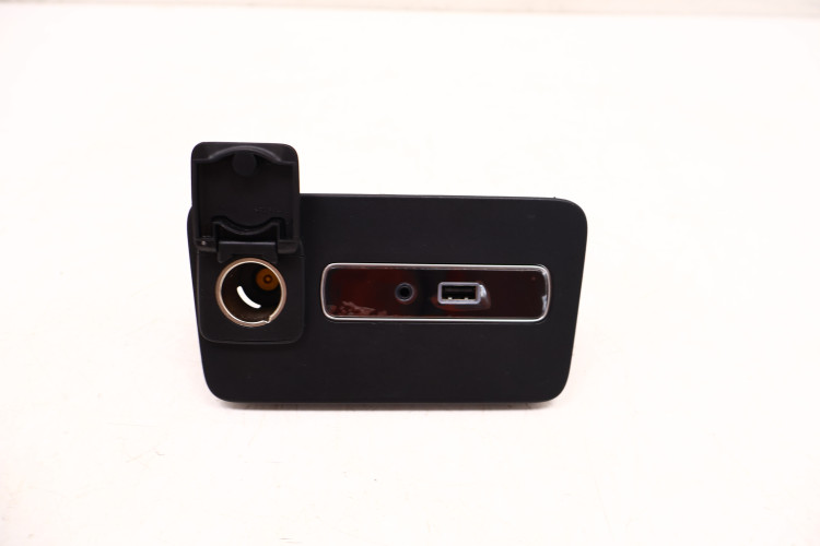 ALFA ROMEO GIULIA GNIAZDO USB 156118209